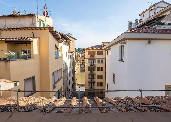 Ponte Vecchio\'S Penthouse